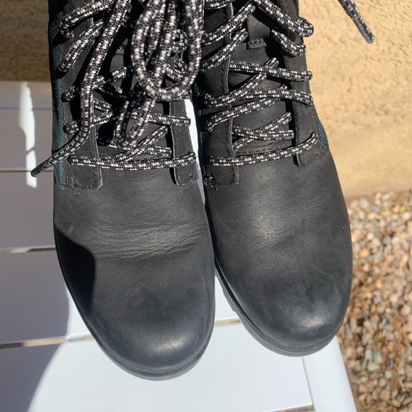 Sorel black leather and suede military combat boots size 5.5 - Picture 9 of 16